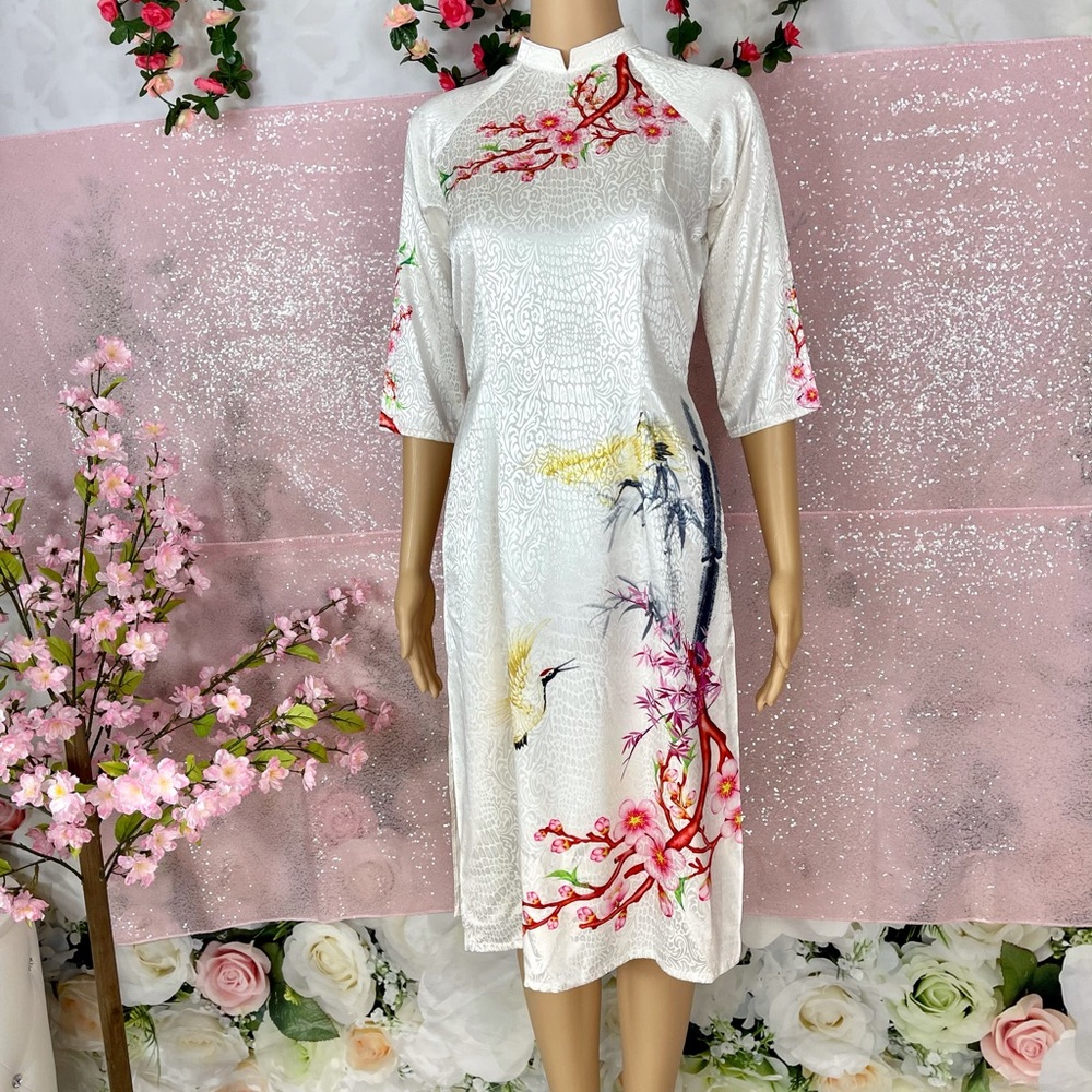 ao dai cach tan lua hoa, new beautiful Vietnamese modern dress size m 2